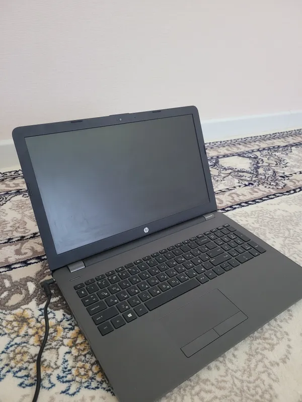 HP 250 G6 Notbuk sotiladi