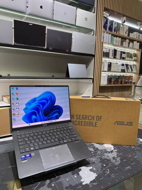 Asus Vivobook S14 OLED 1