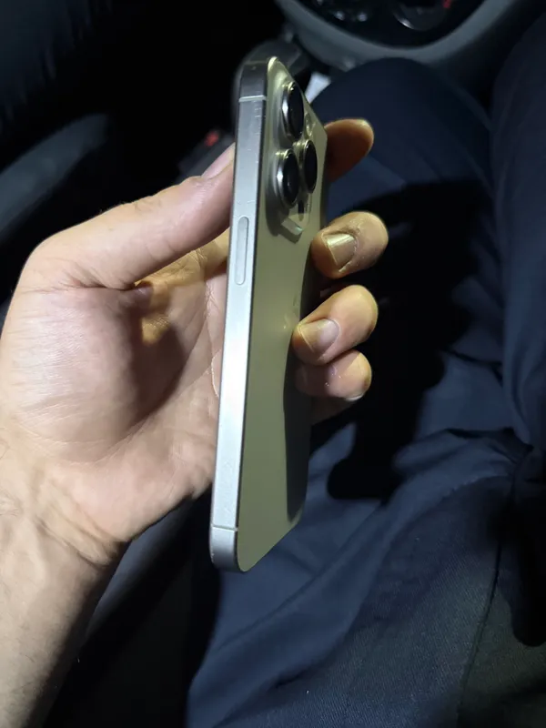 iPhone 15 Pro, титановый корпус 3 iPhone 15 Pro, титановый корпус 3