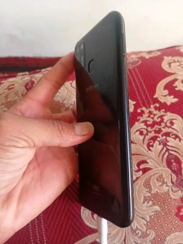 Infinix hot 10. . 4