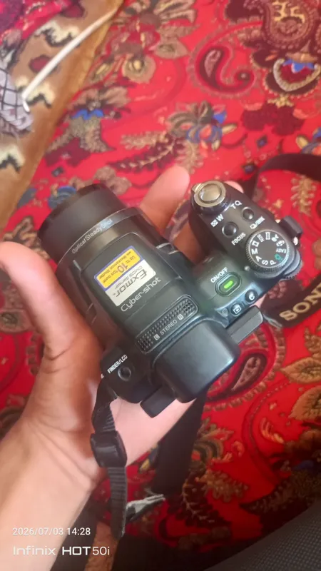 Продаётся фотоаппарат Sony hx1 5 Продаётся фотоаппарат Sony hx1 5