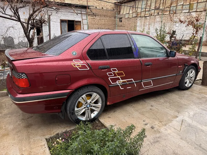 Продается машина BMW 316 — фото 1
