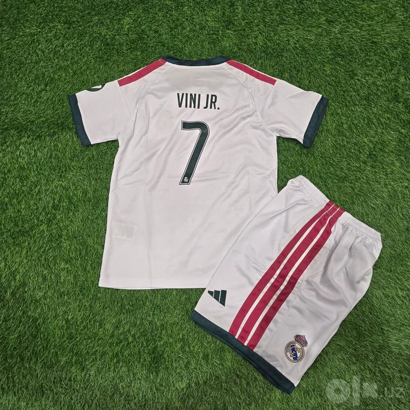 Детские одежда Detskiy futbol forma kaptok top мяч sarkanojka butsa 8 Детские одежда Detskiy futbol forma kaptok top мяч sarkanojka butsa 8