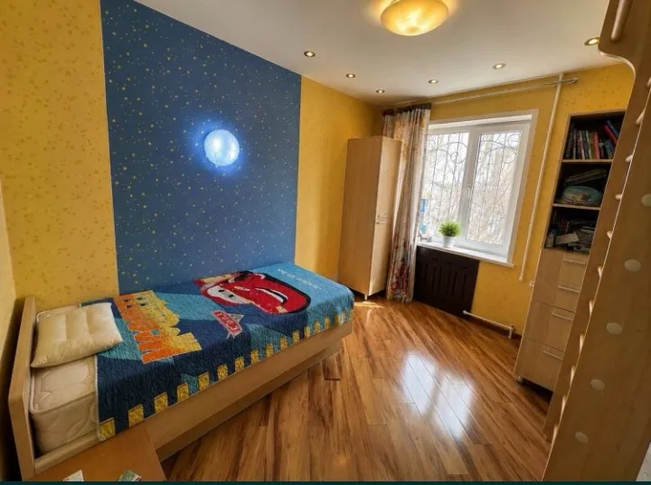 3-комнатная квартира, 64 м², Мирабад 4