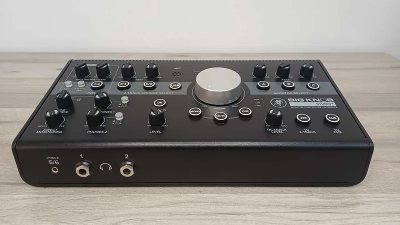 Звуковая карта для студийных мониторов Mackie Big Knob Studio+