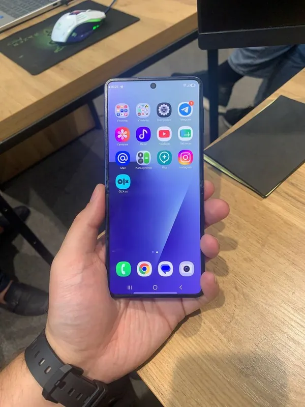 Samsung Galaxy Z Flip 7 5