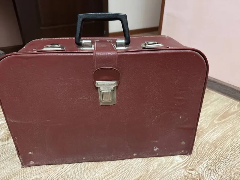 Продаются швейные машиинки 2 шт. 6 Продаются швейные машиинки 2 шт. 6