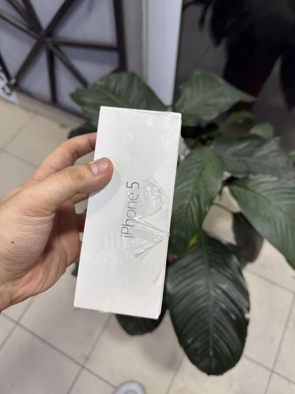 Iphone 5 new 16gb silver no open 3