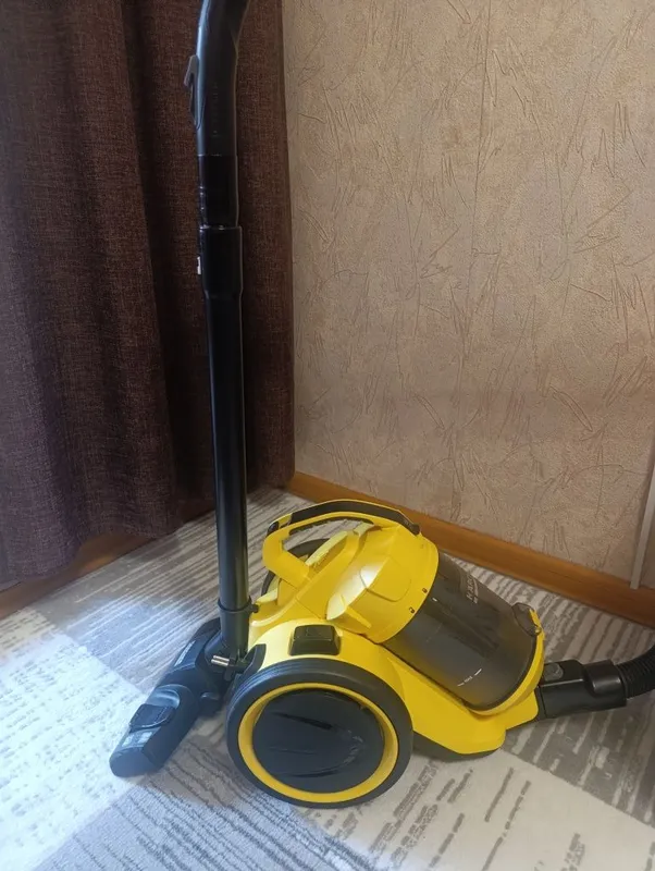 Пылесос Karcher в рабочем состоянии 2 Пылесос Karcher в рабочем состоянии 2