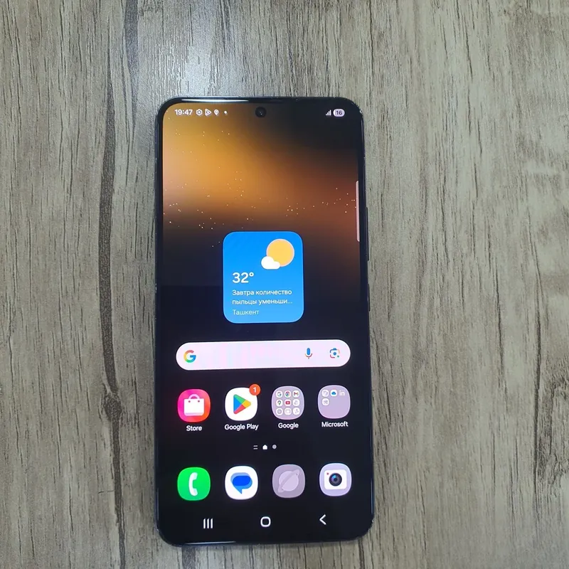 Samsung S22 telefon 1 Samsung S22 telefon 1