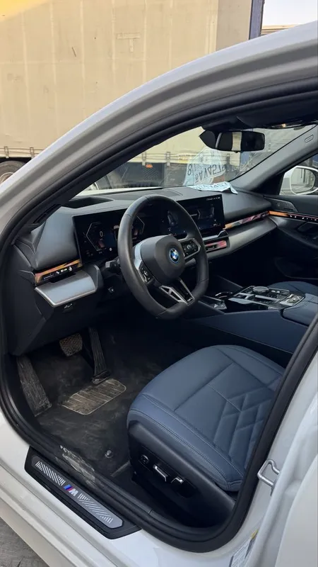 BMW i5 40L 4 oy 2025 yil 3 BMW i5 40L 4 oy 2025 yil 3