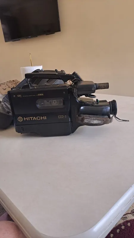 Hitachi видеокамера срочно сотилади 91 йилники — фото 1