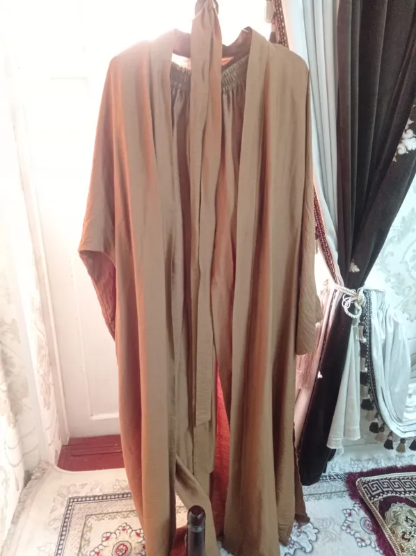 Dvoyka abaya