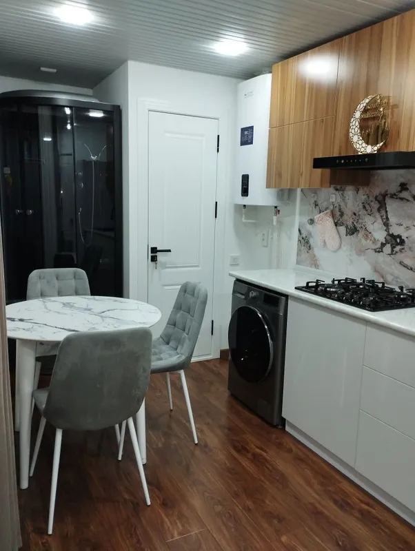1 xonali kvartira ijaraga beriladi, o‘ziniki! Tinchlik va Beruniy metro oralig‘ida. 5 1 xonali kvartira ijaraga beriladi, o‘ziniki! Tinchlik va Beruniy metro oralig‘ida. 5