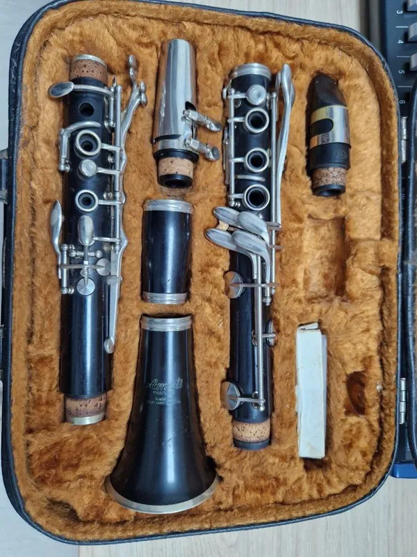 Klarnet Amati derevyani 2 Klarnet Amati derevyani 2
