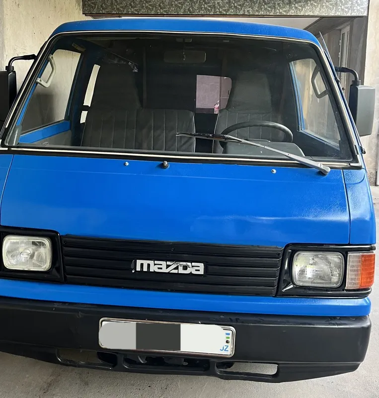 Мазда 2200 Грузапоссажир