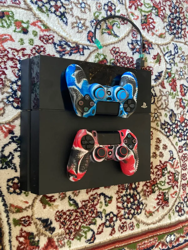 PlayStation 4. 11.00 GoldHen+2 ta joystick — фото 3