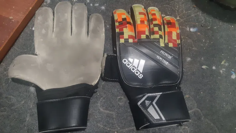 futbol perchatkasi