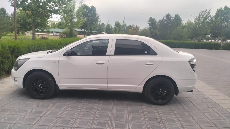 Chevrolet Cobalt sotiladi