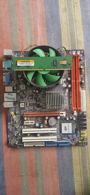 PC ddr2 1gb operativka