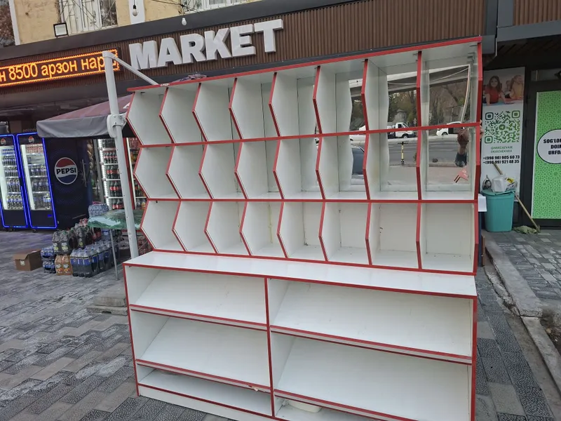Dokon uchun polkalar,stelyaj 3 Dokon uchun polkalar,stelyaj 3