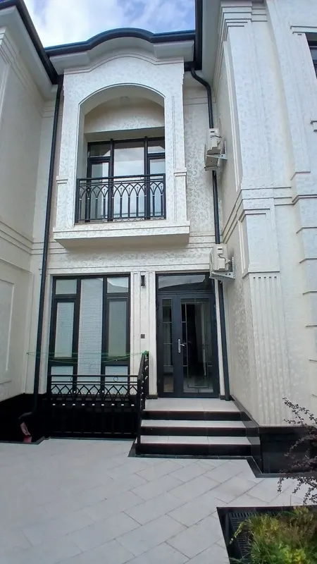 Hovli sotiladi. Xonabod 2