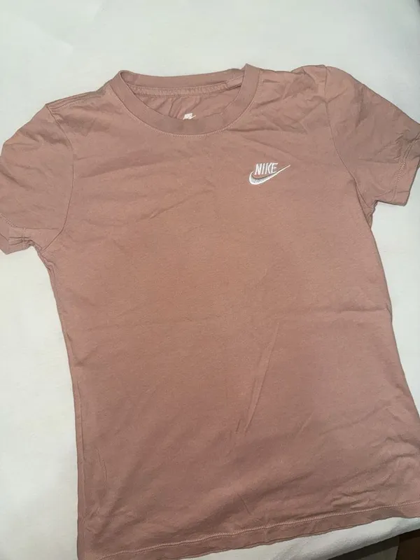 Nike футболка беж-оранжевая