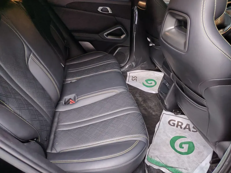 Авто BYD yuan up Ev 8 Авто BYD yuan up Ev 8