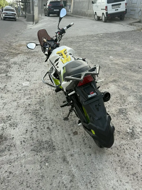 Mototsikl Lifan 200 kub 3 Mototsikl Lifan 200 kub 3