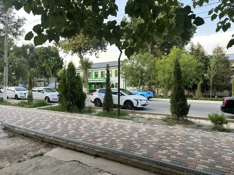 Срочно Продаётся квартира под комерцию Кибрайский район Цент Хокимият 4 Срочно Продаётся квартира под комерцию Кибрайский район Цент Хокимият 4