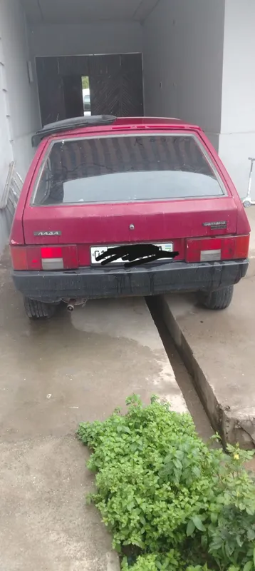 Lada 08 zapchastga sotiladi