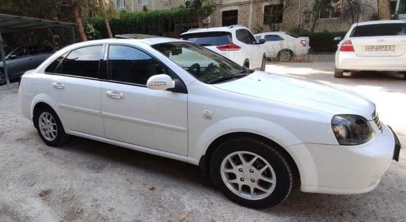 Продам автомобиль Chevrolet lacetti 1