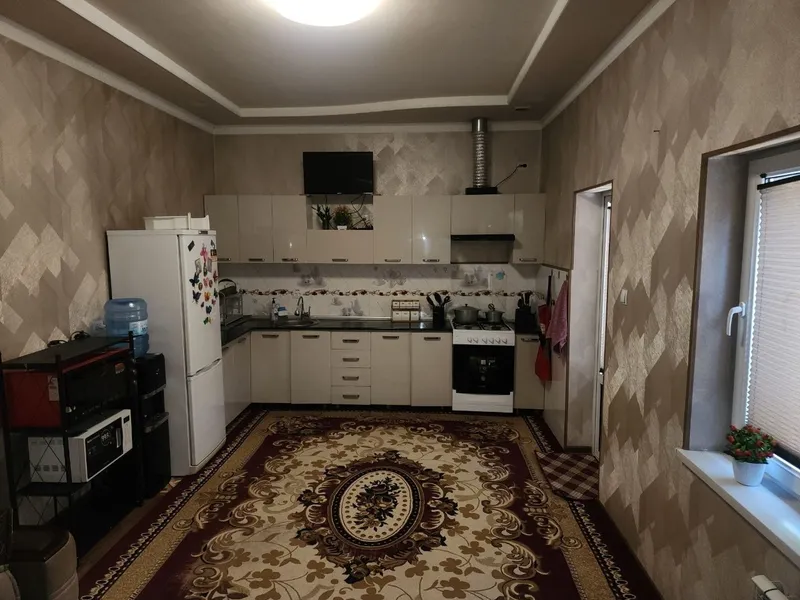 Uy sotiladi srochna kelishtirib beramiz 6