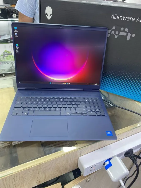 Hp Victus r7 7745HS 1