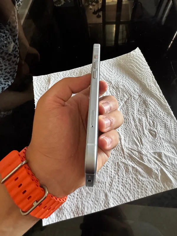 Телефон iphone 15 6 Телефон iphone 15 6