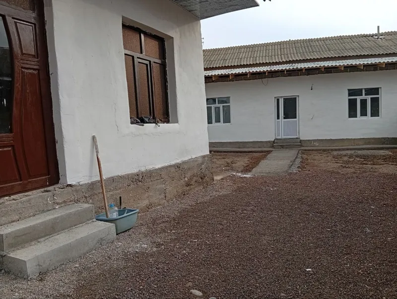 Yangi qurilgan xovli sotiladi