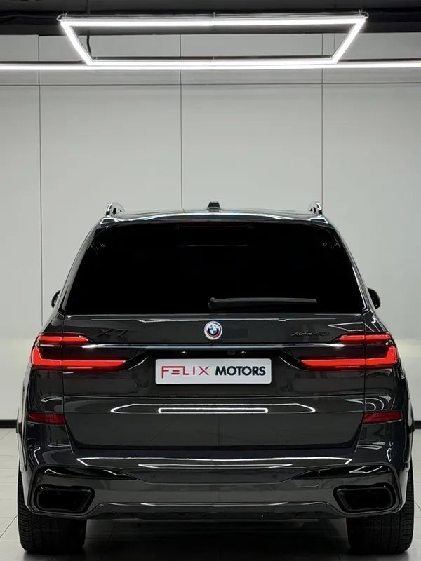 BMW X7 xDrive 40i — фото 3