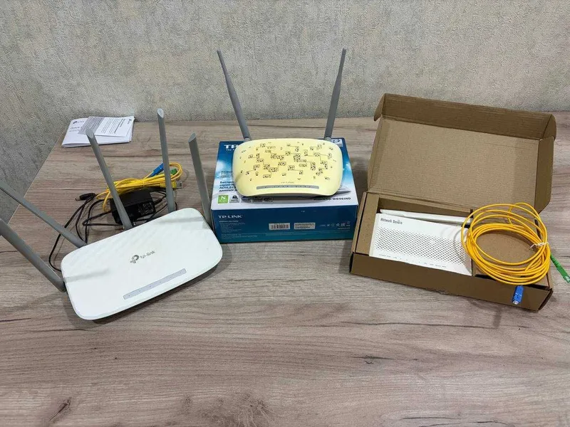 3 Wi-Fi роутера (TP-Link, Huawei) 3 Wi-Fi роутера (TP-Link, Huawei)