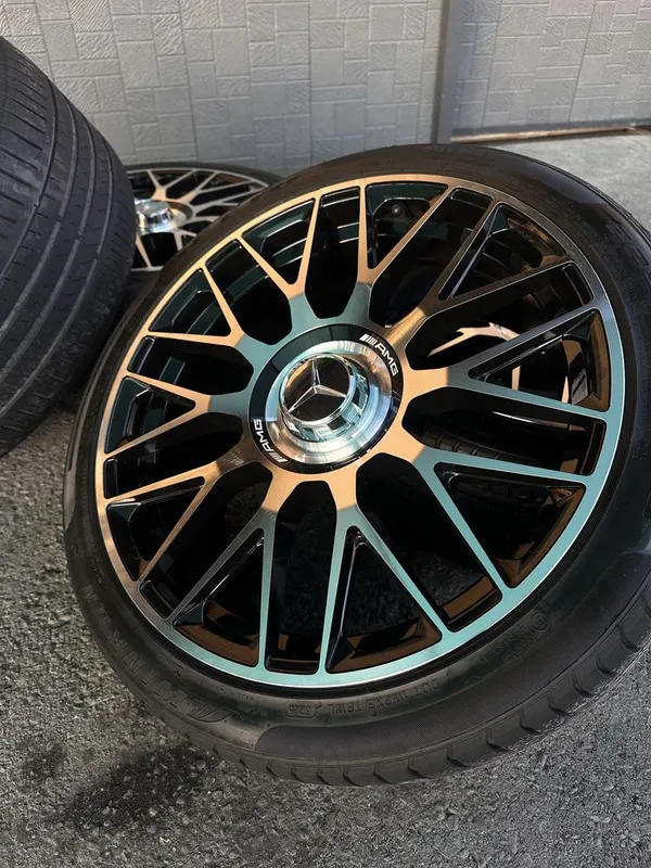 Mercedes-Benz AMG R18 Raznashirokiy diskalar sotiladi 7 Mercedes-Benz AMG R18 Raznashirokiy diskalar sotiladi 7