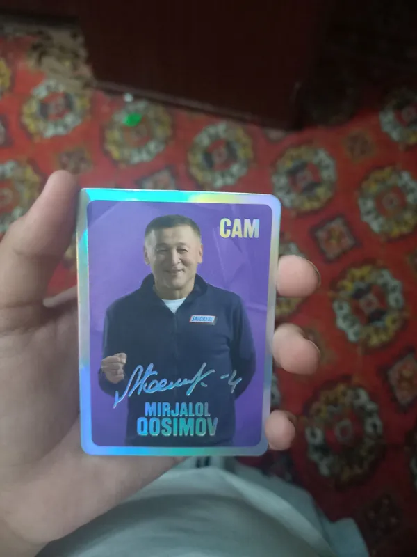 Футболисты, которые идут по акции в Snickers 3