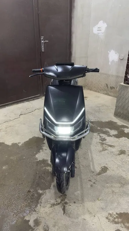 Elektroskuter/moped — фото 1