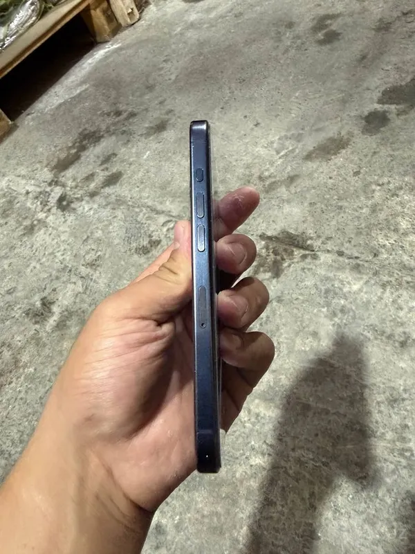 Iphone 15 pro. 2 Iphone 15 pro. 2