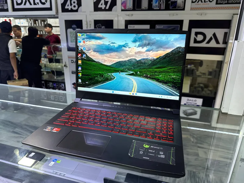 Ноутбук MSI Bravo 15 3 Ноутбук MSI Bravo 15 3