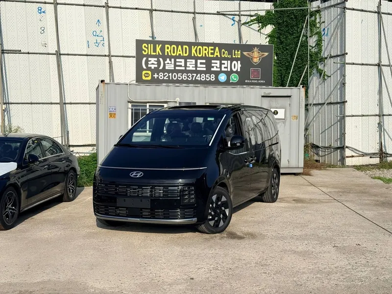 Hyundai Staria 1.6T Hybrid Lounge Inspiration 1 Hyundai Staria 1.6T Hybrid Lounge Inspiration 1