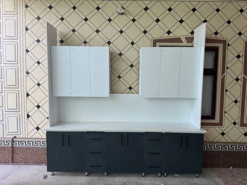 Oshxona mebel haitech srochno sotiladi eni 280 bóyi 3 metr — фото 1 Oshxona mebel haitech srochno sotiladi eni 280 bóyi 3 metr — фото 1