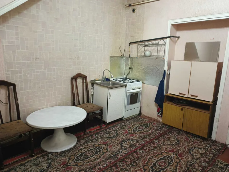 Срочно! 2к у метро Космонавтов, свой двор(огород), от собственника — фото 1
