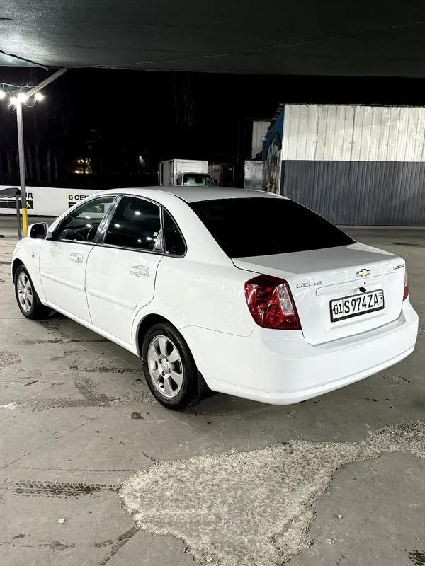 Chevrolet Gentra 2017 — фото 4
