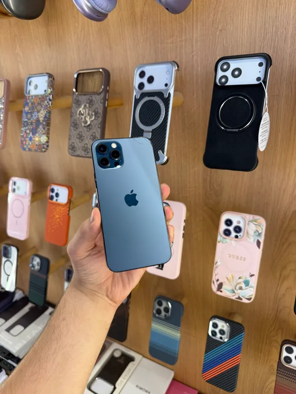 Iphone 12 pro Blue 3