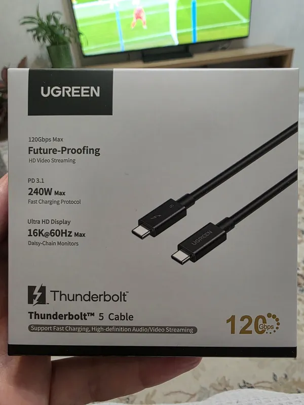 Кабель UGREEN Thunderbolt 5 USB-C 240W 120Gbps 16K — фото 1