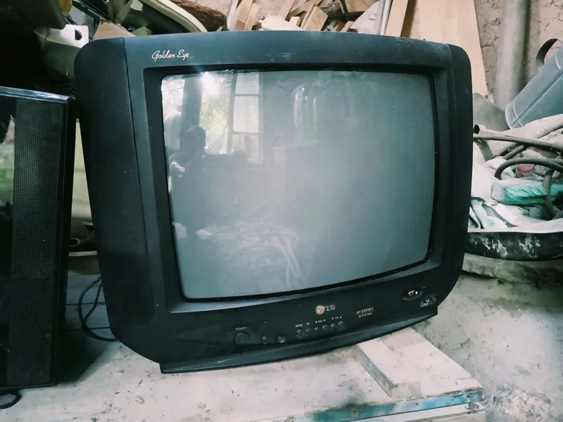 3. Televizor sotiladi